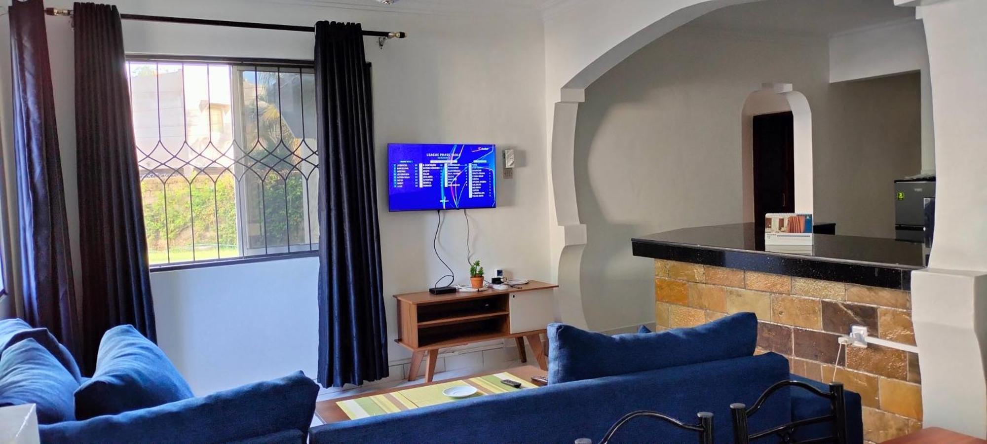 Royal Palms A2 *